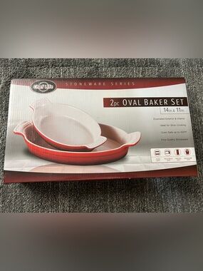 Red 2-Piece Oval Stoneware Baker Set